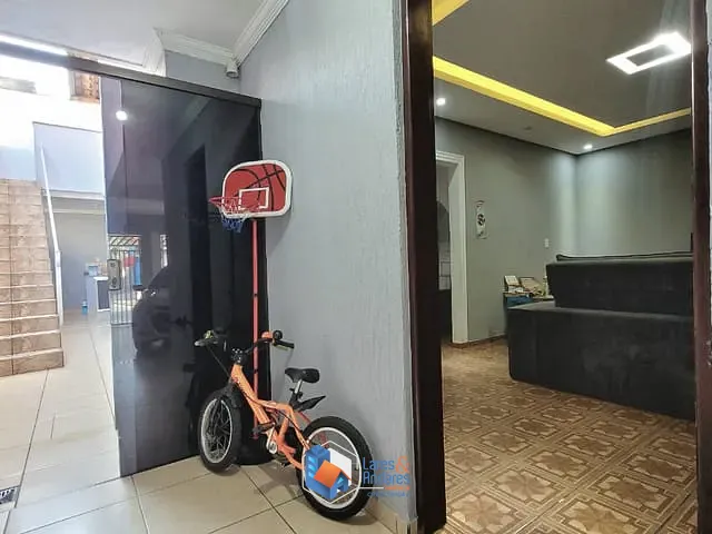 Sobrado com 19990m² 2 quartos e 2 banheiros, à venda, no bairro Vila Tibiriçá em Santo André
