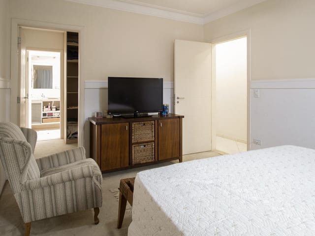 Foto do Sobrado - Sobrado à venda 4 Quartos, 4 Suites, 4 Vagas, 510M², São Paulo II, Granja Viana - SP | Collina Imóveis