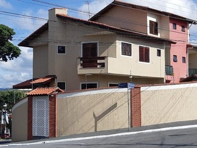 Sobrado com 130m² 3 quartos e 3 banheiros, à venda, no bairro Jardim Vila Galvão em Guarulhos