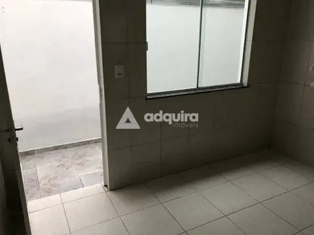 Sobrado com 87m² 3 quartos e 2 banheiros, à venda, no bairro Jardim Carvalho em Ponta Grossa