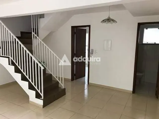 Sobrado com 87m² 3 quartos e 2 banheiros, à venda, no bairro Jardim Carvalho em Ponta Grossa