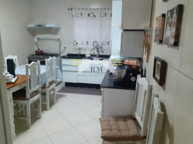 Sobrado com 125m² 3 quartos e 2 banheiros, à venda, no bairro Jardim Piqueroby em São Paulo