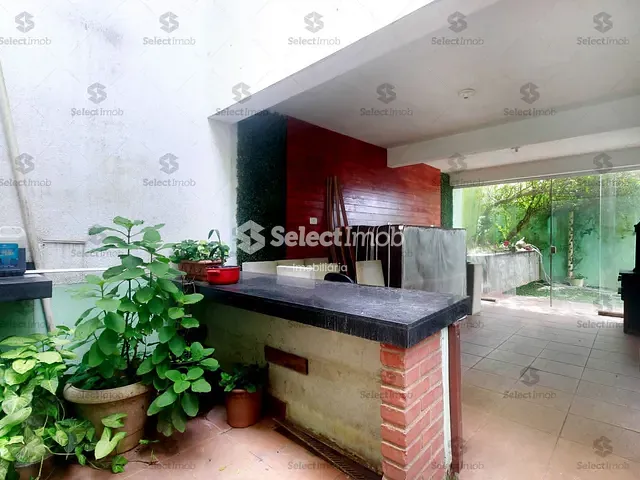 Sobrado com 230m² 4 quartos e 2 banheiros, à venda, no bairro Aliança em Ribeirão Pires