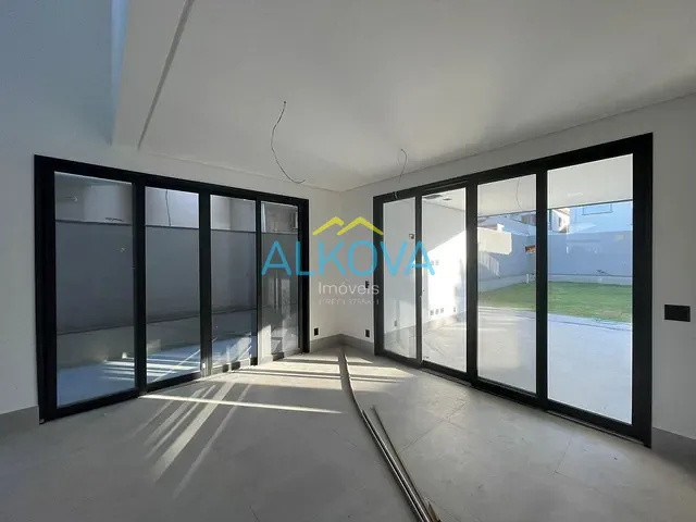 Sobrado com 586m² 4 quartos e 7 banheiros, à venda, no bairro Urbanova em São José dos Campos