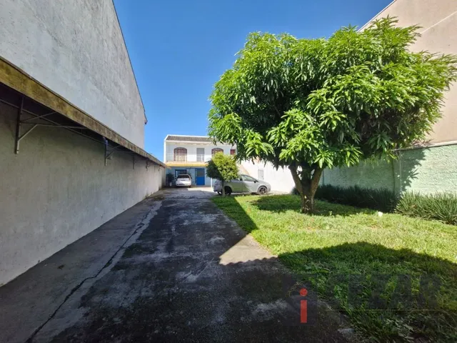 Sobrado com 500m² 3 quartos e 1 banheiro, à venda, no bairro Bairro Alto em Curitiba