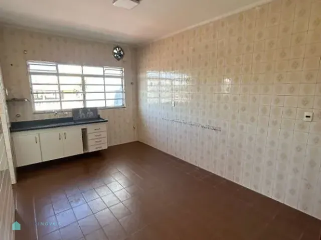 Apartamento com 250m² 3 quartos e 2 banheiros, para alugar, no bairro Vila Cavaton em São Paulo