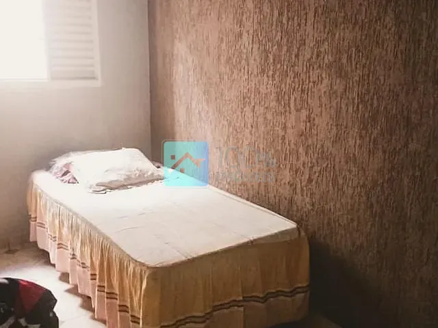 Sobrado com 136m² 3 quartos e 1 banheiro, à venda, no bairro Monte Castelo em São José dos Campos