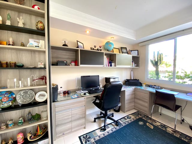 Foto do Sobrado - Sobrado à venda 4 Quartos, 2 Suites, 4 Vagas, 700M², Jardim Indaiá, Embu das Artes - SP | Collina Imóveis