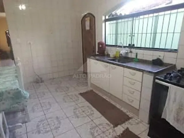 Sobrado com 125m² 3 quartos e 2 banheiros, à venda, no bairro Jardim Santa Lídia em Mauá