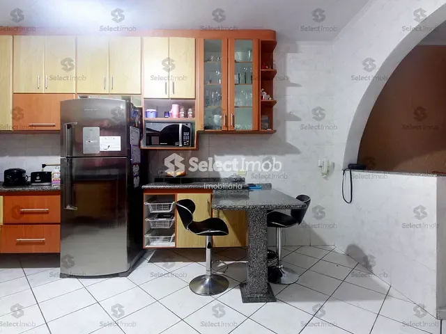 Sobrado com 292m² 3 quartos e 3 banheiros, à venda, no bairro Vila Independência em Mauá
