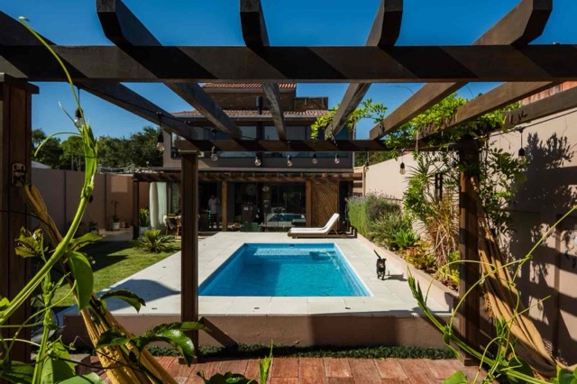 Casa com 480m² 4 quartos e 1 banheiro, à venda, no bairro Laranjal em Pelotas
