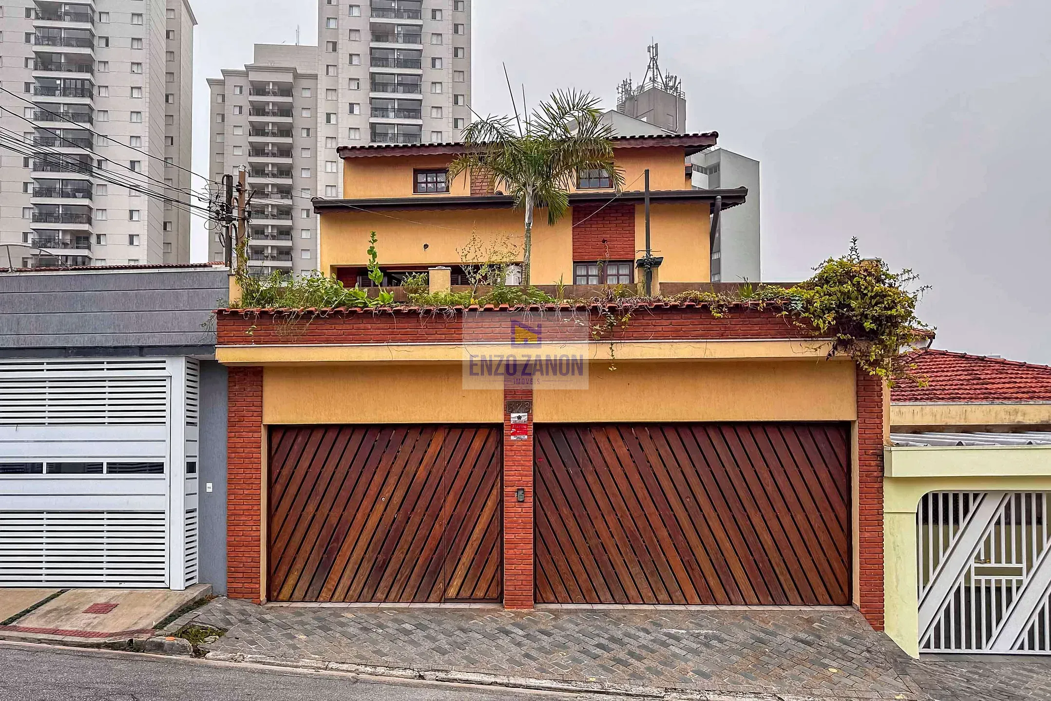 Sobrado, 3 quartos, 254 m² - Foto 1