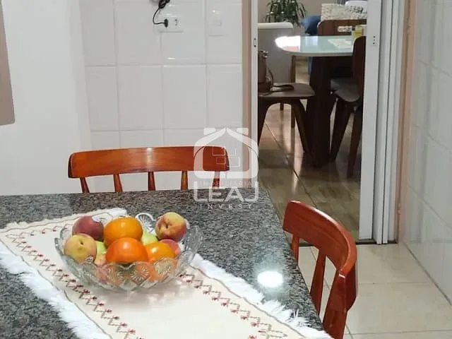Sobrado com 300m² 3 quartos e 3 banheiros, à venda, no bairro Parque Maria Helena em São Paulo