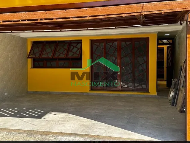 Sobrado com 380m² 7 quartos e 2 banheiros, à venda ou para alugar, no bairro Jordanópolis em São Bernardo do Campo