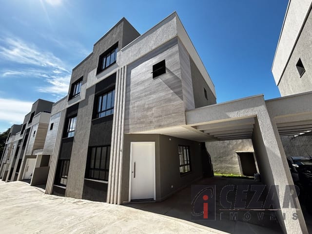Sobrado com 81m² 3 quartos e 3 banheiros, à venda, no bairro Pilarzinho em Curitiba