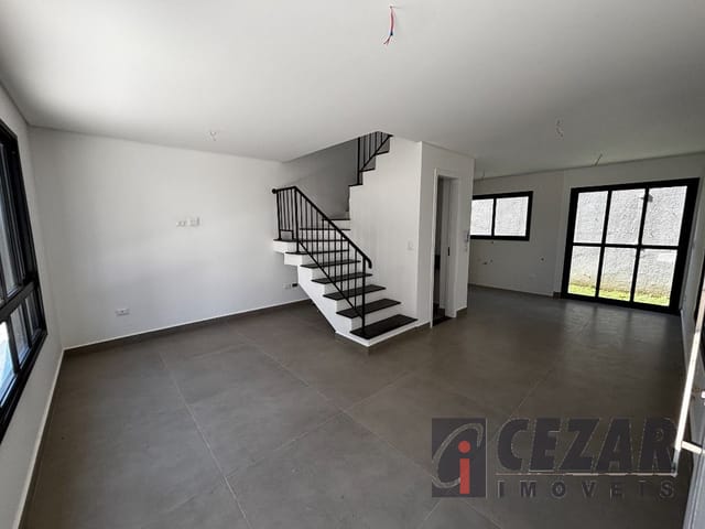 Sobrado com 81m² 3 quartos e 3 banheiros, à venda, no bairro Pilarzinho em Curitiba