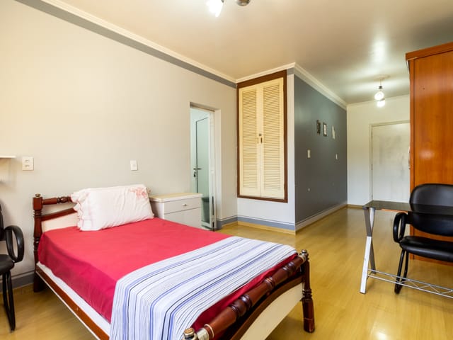 Foto do Sobrado - Sobrado para venda em Vila Yolanda com 4 quartos, sendo 2 suítes, 164m² | Lares e Andares Imóveis