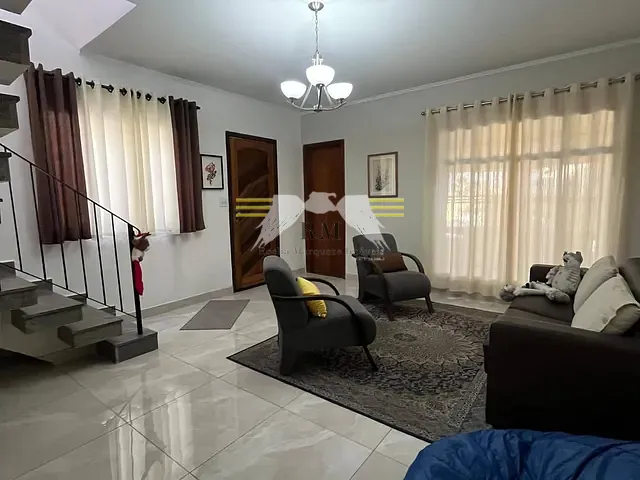 Sobrado com 184m² 3 quartos e 2 banheiros, à venda, no bairro Jardim Piqueroby em São Paulo