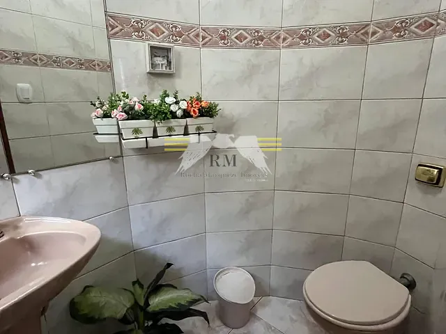 Sobrado com 184m² 3 quartos e 2 banheiros, à venda, no bairro Jardim Piqueroby em São Paulo