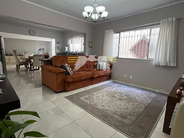 Sobrado com 184m² 3 quartos e 2 banheiros, à venda, no bairro Jardim Piqueroby em São Paulo