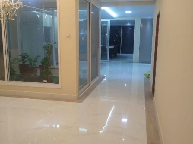Foto do Sobrado - Sobrado com 5 dormitórios à venda, 750 m² por R$ 1.500.000,00 - Terras de Santa Mariana - Caçapava/SP | INDEPENDENCE NEGOCIOS IMOBILIARIOS LTDA