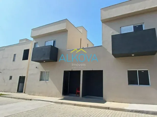 Sobrado com 127m² 3 quartos e 2 banheiros, à venda, no bairro Chácaras Araújo I em São José dos Campos