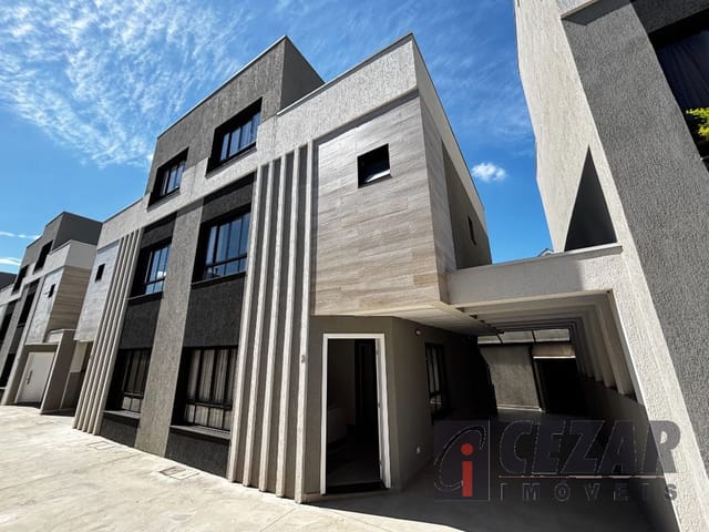Sobrado com 81m² 3 quartos e 3 banheiros, à venda, no bairro Pilarzinho em Curitiba