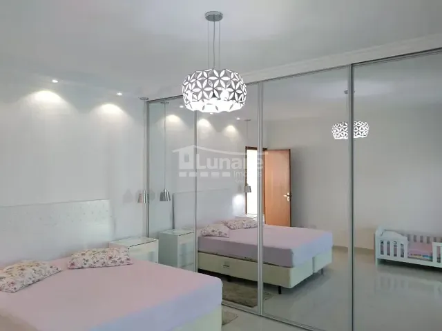 Sobrado com 150m² 3 quartos e 3 banheiros, à venda, no bairro Vila Jundiaí em Mogi das Cruzes