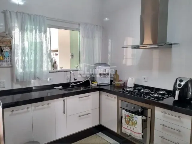 Sobrado com 150m² 3 quartos e 3 banheiros, à venda, no bairro Vila Jundiaí em Mogi das Cruzes