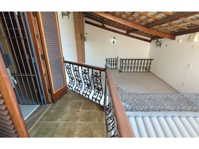 Foto do Sobrado - Sobrado para venda em Rudge Ramos com 3 quartos, sendo 1 suíte, 238m² | Lares e Andares Imóveis