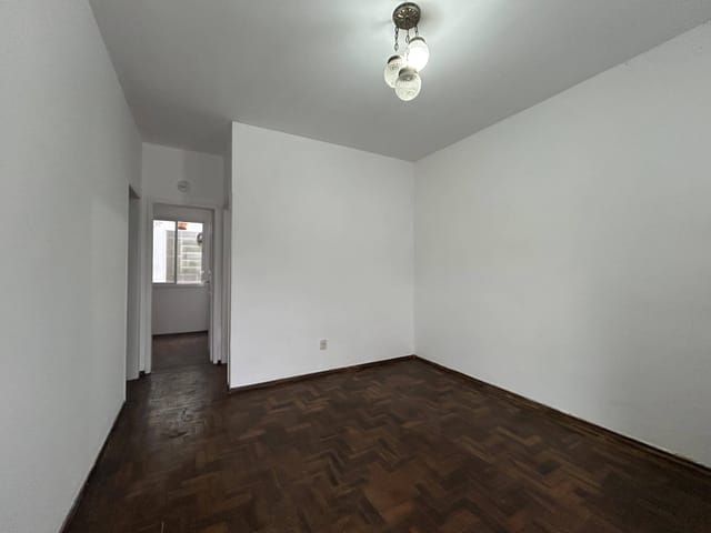 Casa com 225m² 3 quartos e 3 banheiros, à venda, no bairro Centro em Pelotas