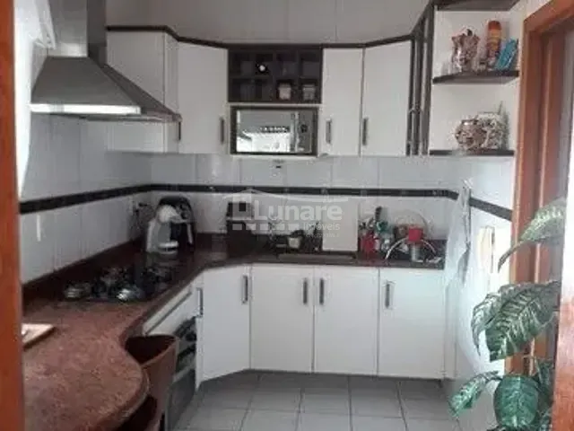 Sobrado 3 quartos e 4 banheiros, à venda, no bairro Conjunto Habitacional Antônio Bovolenta em Mogi das Cruzes