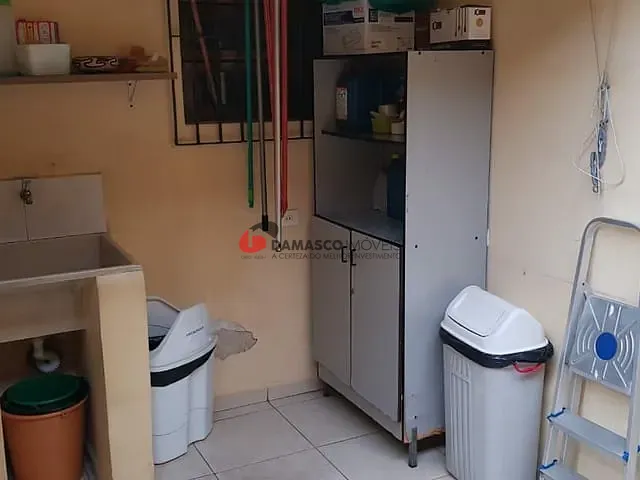 Sobrado com 165m² 3 quartos e 1 banheiro, à venda, no bairro Vila Mazzei em Santo André