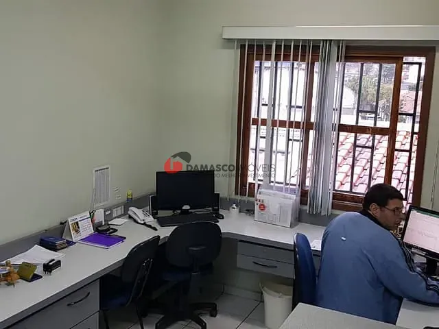 Sobrado com 165m² 3 quartos e 1 banheiro, à venda, no bairro Vila Mazzei em Santo André