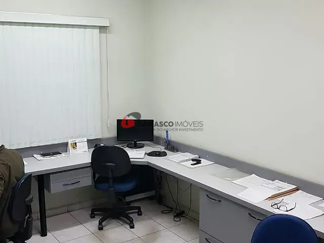 Sobrado com 165m² 3 quartos e 1 banheiro, à venda, no bairro Vila Mazzei em Santo André