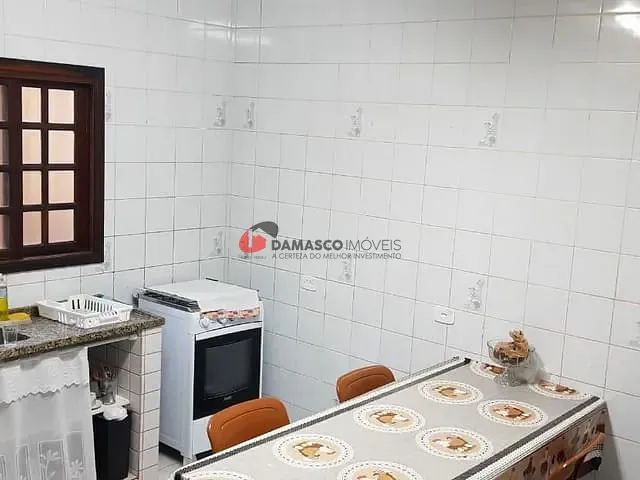 Sobrado com 165m² 3 quartos e 1 banheiro, à venda, no bairro Vila Mazzei em Santo André