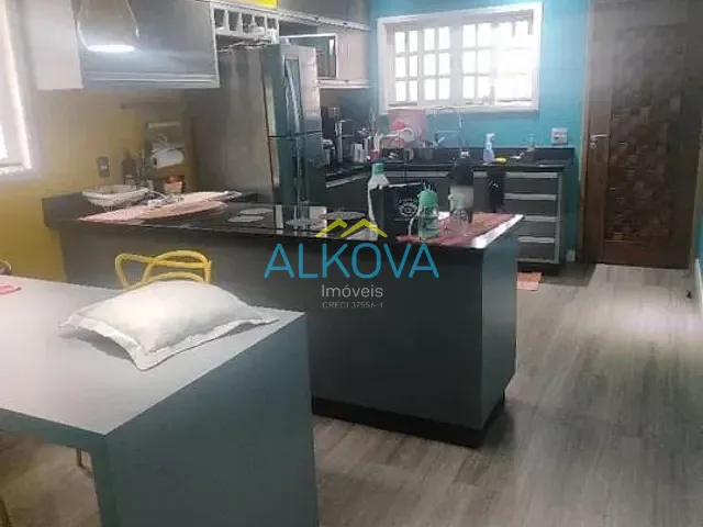 Sobrado com 125m² 3 quartos e 3 banheiros, à venda, no bairro Jardim das Indústrias em São José dos Campos