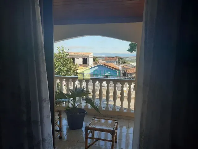 Sobrado com 150m² 3 quartos e 3 banheiros, à venda, no bairro Vila Tesouro em São José dos Campos