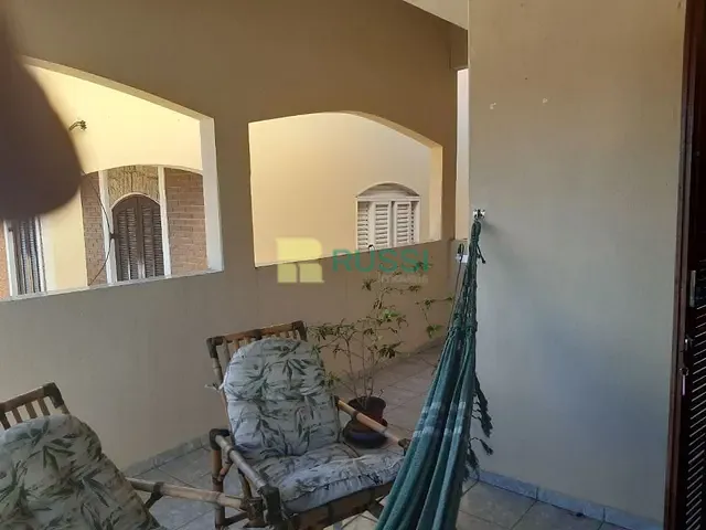 Sobrado com 150m² 3 quartos e 3 banheiros, à venda, no bairro Vila Tesouro em São José dos Campos