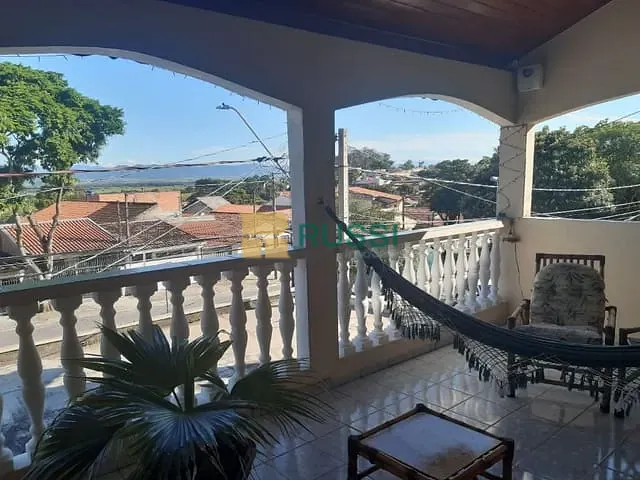 Sobrado com 150m² 3 quartos e 3 banheiros, à venda, no bairro Vila Tesouro em São José dos Campos