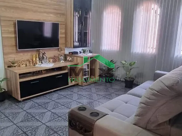 Sobrado com 236m² 3 quartos e 2 banheiros, à venda, no bairro Jardim Las Vegas em Santo André