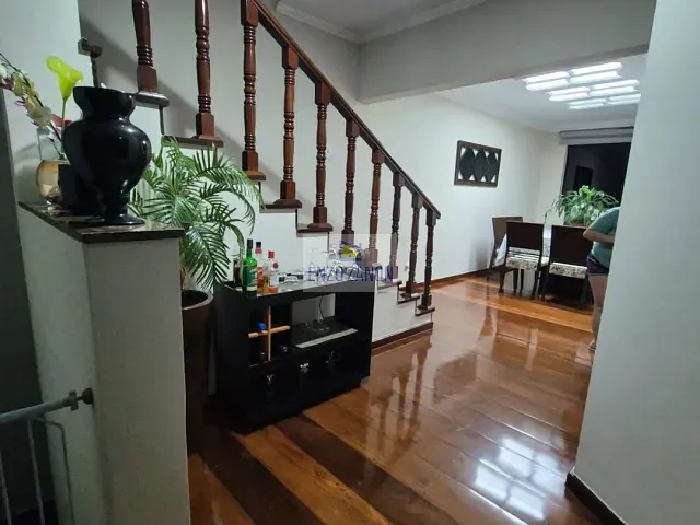 Sobrado com 130m² 3 quartos e 5 banheiros, à venda, no bairro Vila Euclides em São Bernardo do Campo