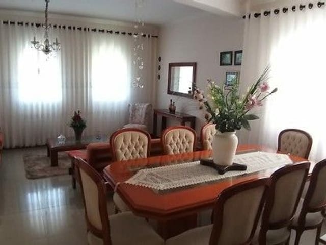 Foto do Sobrado - Sobrado com 3 dormitórios à venda, 204 m² por R$ 692.000,00 - Jardim Uirá - São José dos Campos/SP | RUSSI IMÓVEIS