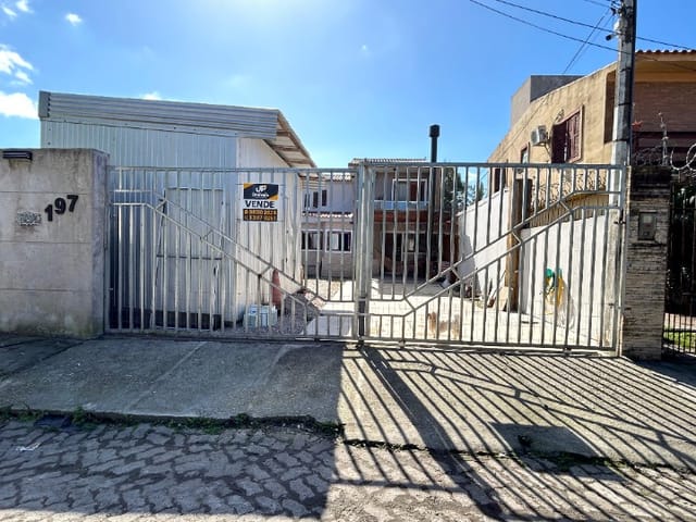 Casa com 213m² 4 quartos e 2 banheiros, à venda, no bairro São Gonçalo em Pelotas