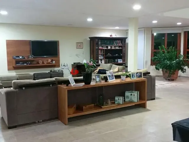 Sobrado com 750m², à venda, no bairro Alphaville Graciosa em Pinhais