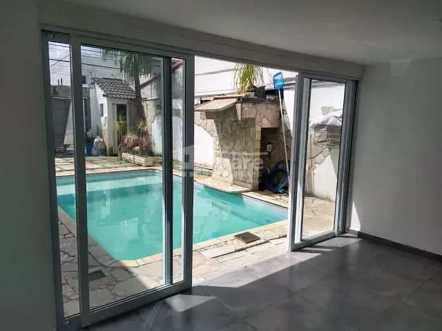 Sobrado com 125m² 3 quartos e 2 banheiros, à venda, no bairro Vila Brasileira em Mogi das Cruzes