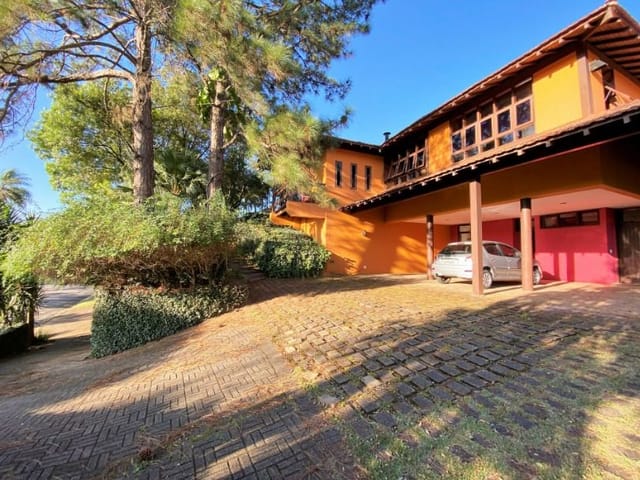 Sobrado com 1202m² 3 quartos e 4 banheiros, à venda ou para alugar, no bairro Vila de São Fernando em Cotia