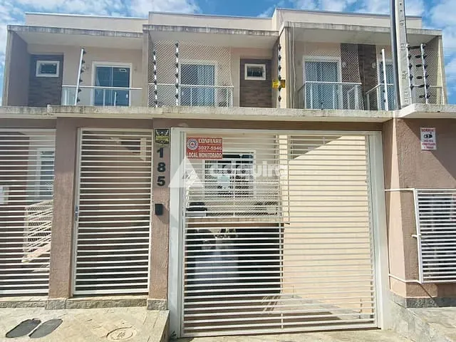 Sobrado 2 quartos e 2 banheiros, à venda, no bairro Oficinas em Ponta Grossa