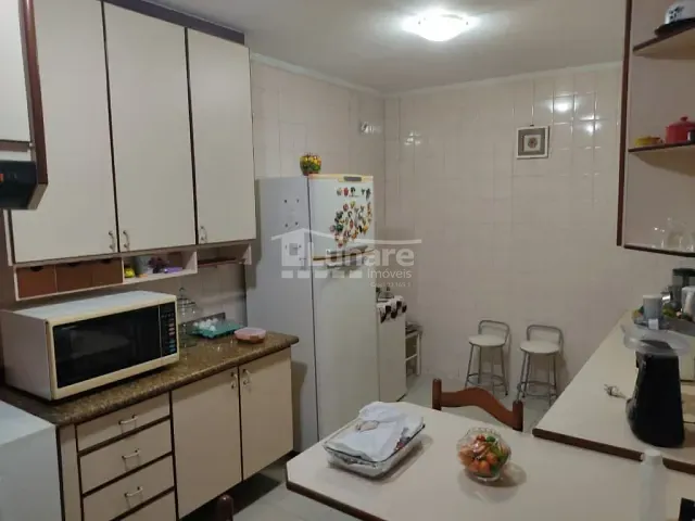 Sobrado com 500m² 3 quartos e 2 banheiros, à venda, no bairro Vila Lavínia em Mogi das Cruzes
