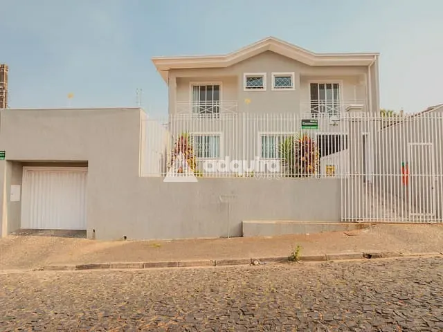 Sobrado 4 quartos e 6 banheiros, à venda, no bairro Jardim Carvalho em Ponta Grossa